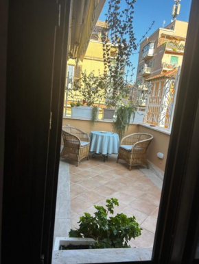 La finestra su San Pietro terrace and view